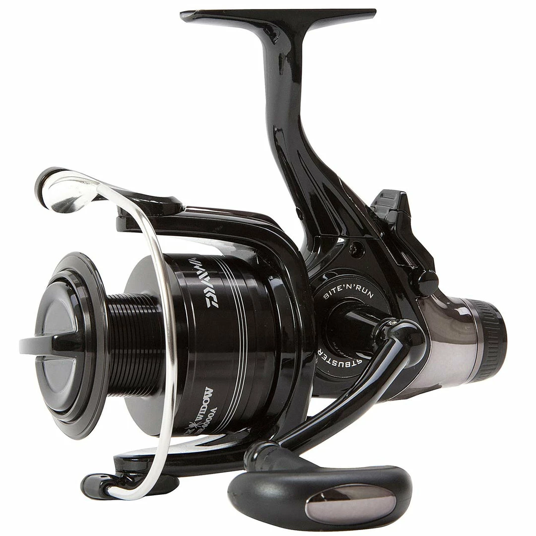 Daiwa BLACK WIDOW BR Reel 3 Daiwa BLACK WIDOW BR Reel